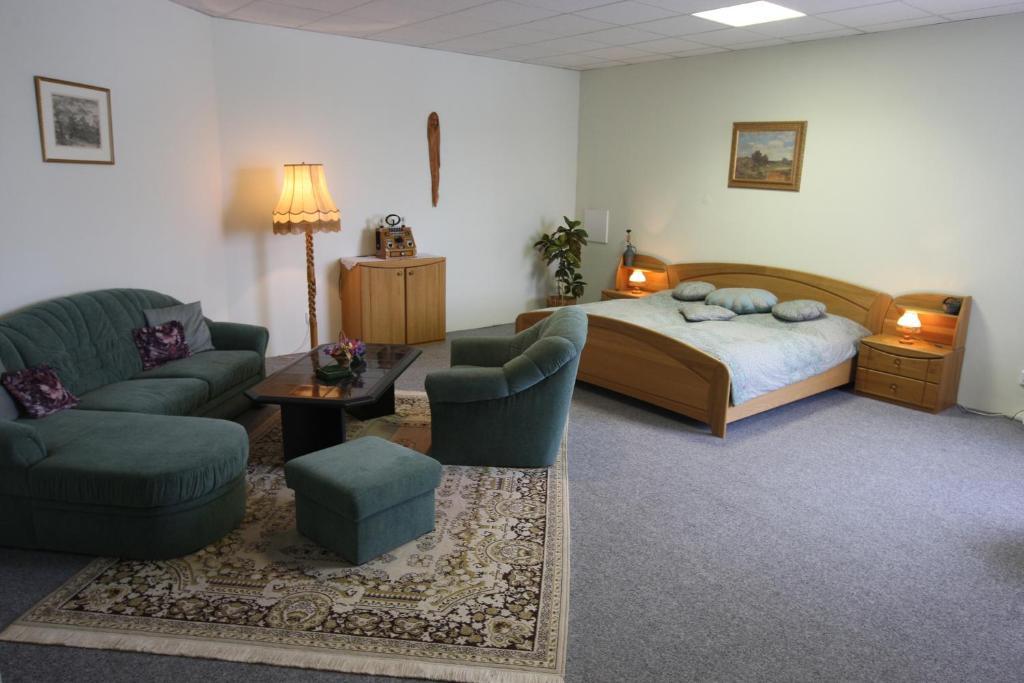 Hotel Slovan Plzen Room photo